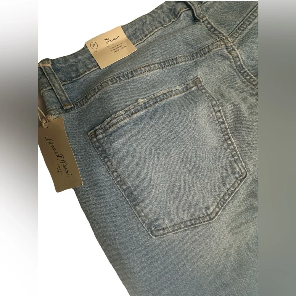 Universal Thread Women's High Waisted Straight Jeans 90's  Comfort Stretch 17 R - Picture 4 of 12